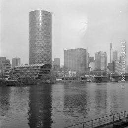 Frankfurt_Mainufer_002_20211215