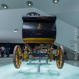 Porsche_Museum_20141122_012