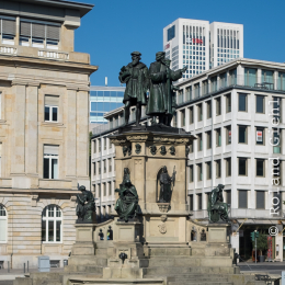 Frankfurt-Spaziergang-mit-bot-Garten_20160925_008