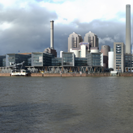 Heizkraftwerk_Frankfurt-2